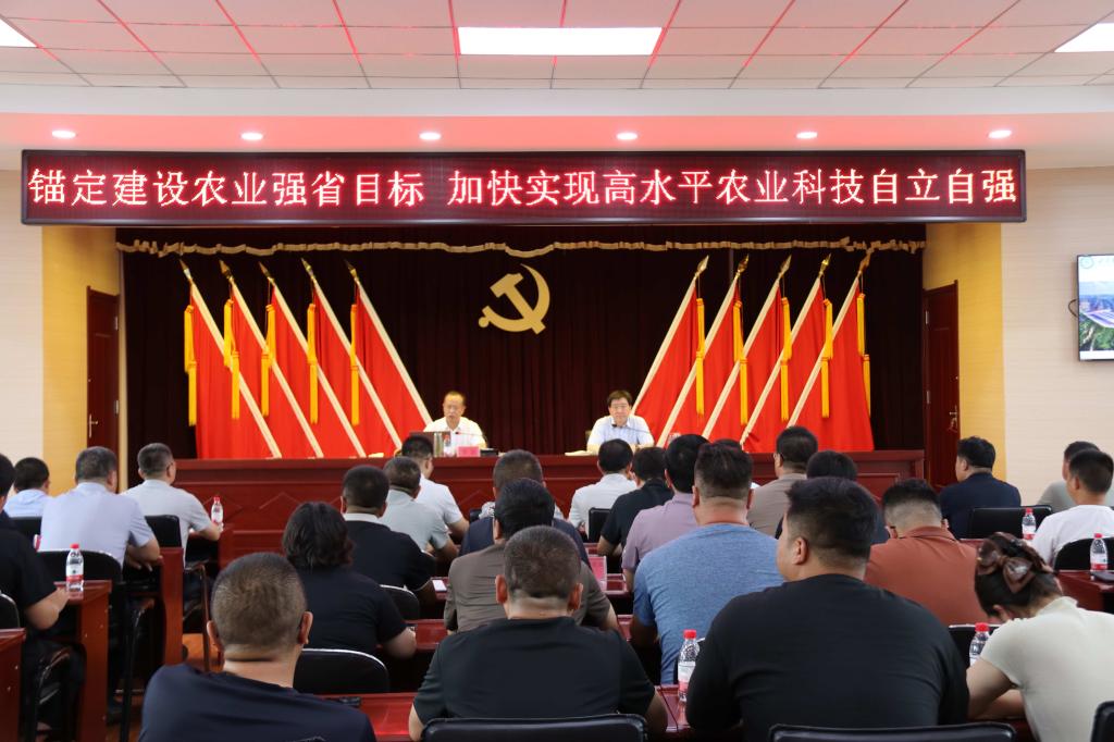 院校地三方联动 张掖试验站(场)以“党建红”引领“科技蓝”